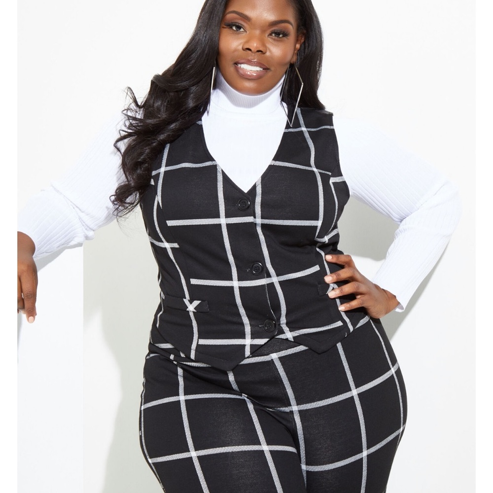 Plaid Knitted Vest - Black & White